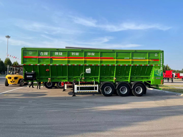 第十七届中国（梁山）专用汽车展览会落下帷幕，华劲专用车系列产品精彩亮相